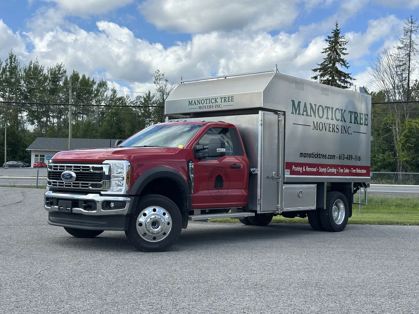 Manotick Tree Movers Truck