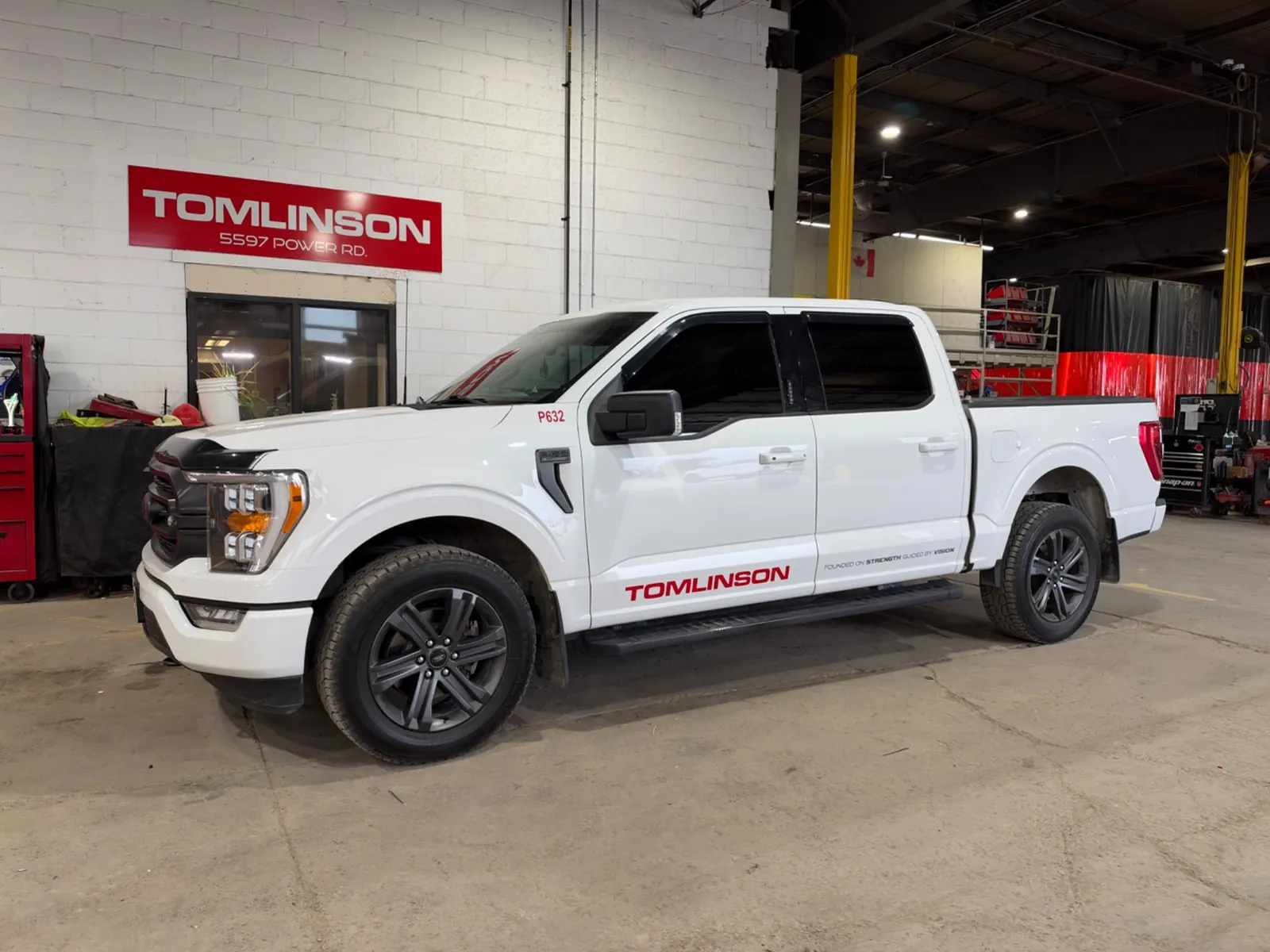 Tomlinson Ford F-150 Mid Branding