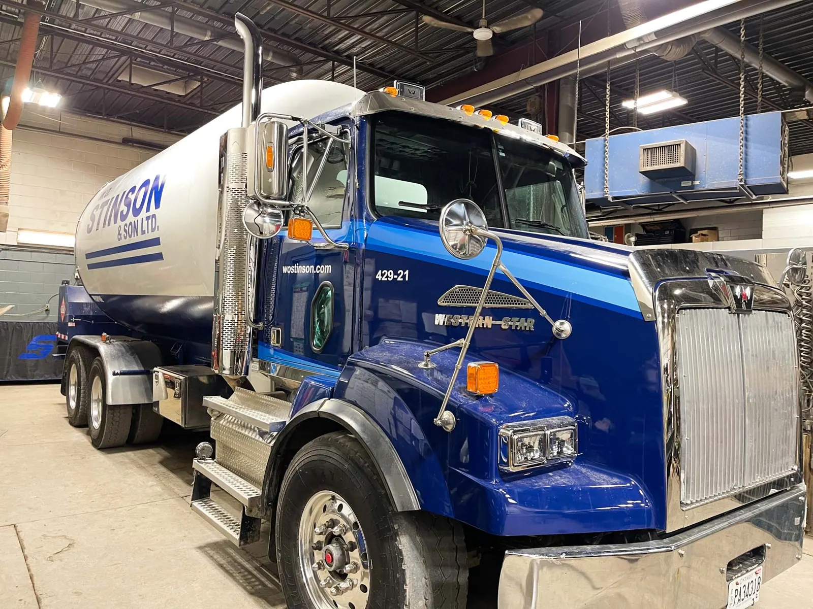 WO Stinson Propane Tandem Tanker 429-21